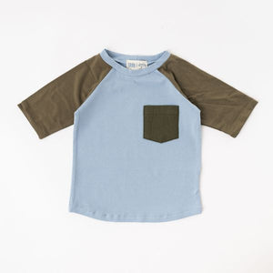 Raglan Pocket Tee in Olive Prairie