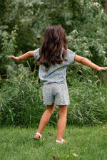 Load image into Gallery viewer, Day Short in Prairie Garden
