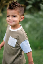 Load image into Gallery viewer, Relaxed Pocket Tee in Olive Prairie
