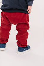 Load image into Gallery viewer, Corduroy Jogger in Currant
