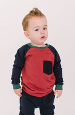 Load image into Gallery viewer, Raglan Pullover in Currant + Midnight
