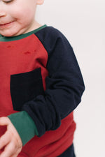 Load image into Gallery viewer, Raglan Pullover in Currant + Midnight
