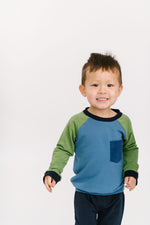 Load image into Gallery viewer, Bamboo Raglan Pullover in Pacific Colorblock
