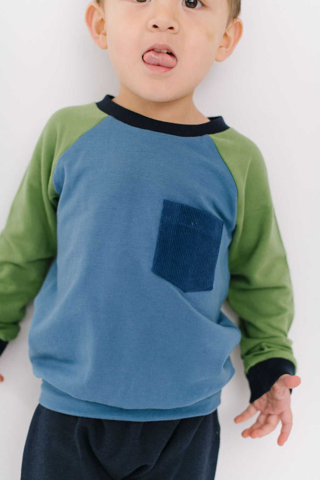 Bamboo Raglan Pullover in Pacific Colorblock