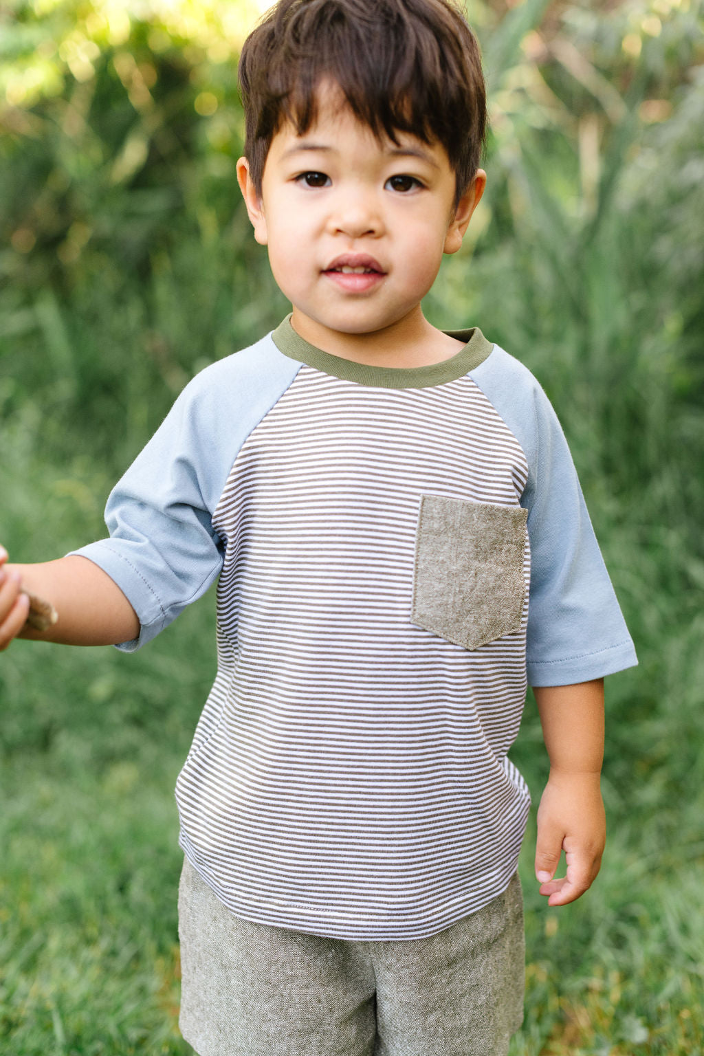 Bamboo Raglan Pocket Tee in Olive Stripe